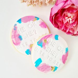 He or She? Bite to see!