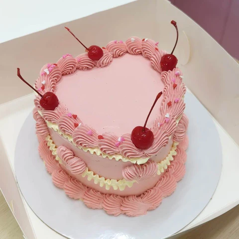 Create Your Own Vintage Cake - Image 10