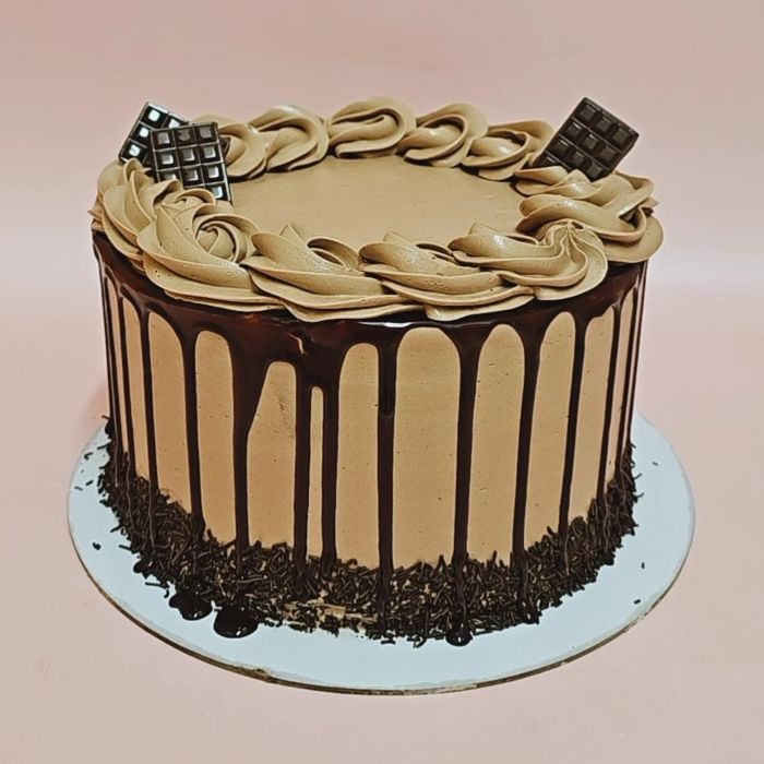 Chocolate Drip Cake